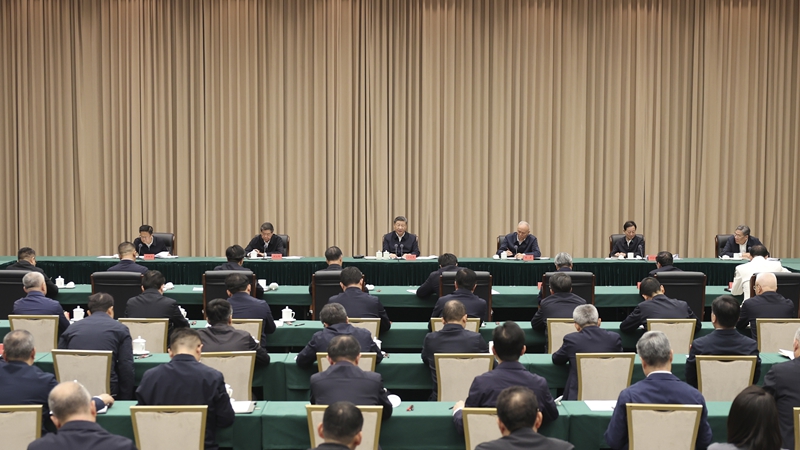 習近平在聽(tīng)取海南省委和省政府工作匯報時(shí)強調:緊緊圍繞建設“三區一中心”的戰略定位 奮力譜寫(xiě)中國式現代化海南篇章